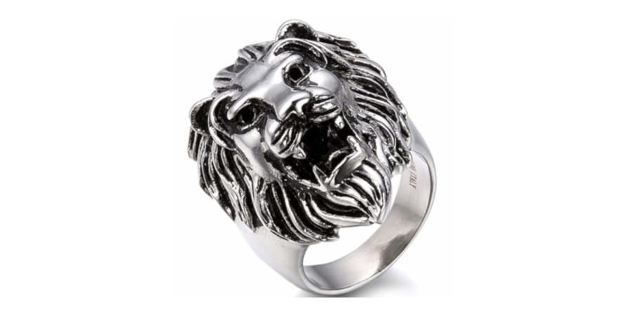 anillo con cabeza de leon